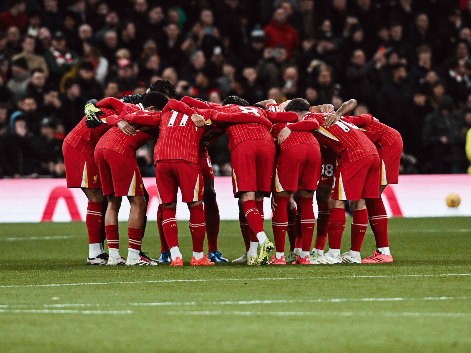 梅西2025年数据：54次出场造74球，随队首夺总冠军